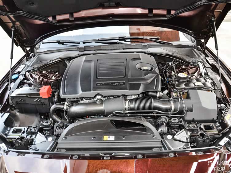 开出去有面子,50万内豪车买捷豹XFL还是沃尔