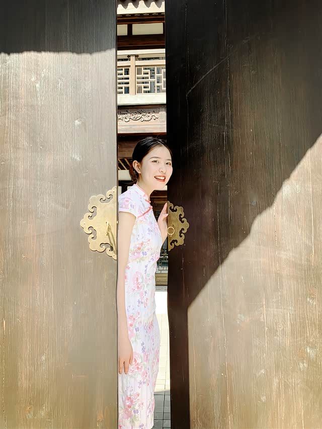 【已覺春心動,俏麗佳人打卡網紅地】自駕強烈推薦,處處美景 14 老街里有幾個宅院,王家大院、孫家花園、夏家院、青陽公館。都是可以拍照的,很多結婚的新人在這裡來拍