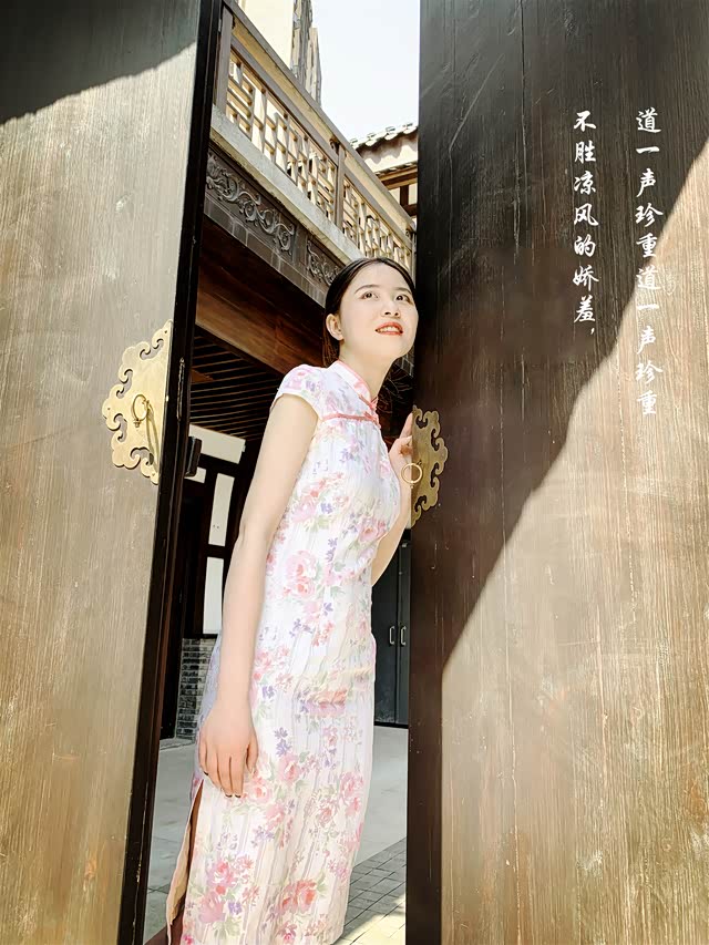 【已覺春心動,俏麗佳人打卡網紅地】自駕強烈推薦,處處美景 15 宅院深幽春色深。