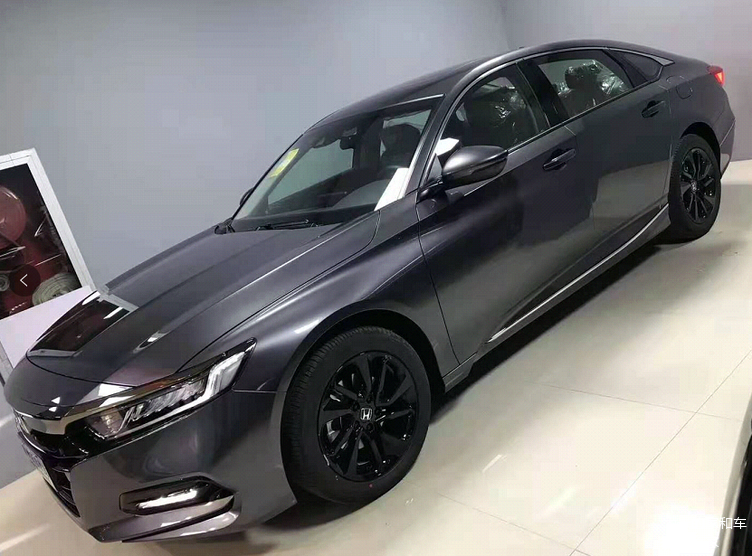 体验全新雅阁太空银外观太燃优惠给力这内饰能认可吗