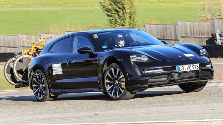 地表最强旅行车,保时捷全新电车2.8秒破百