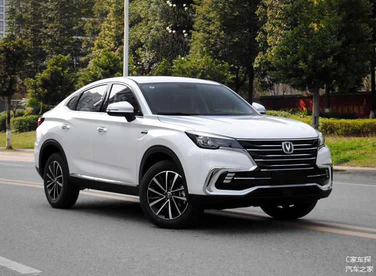 到店拍摄2021款长安cs85 coupe,换装全新前脸,更强调精致感