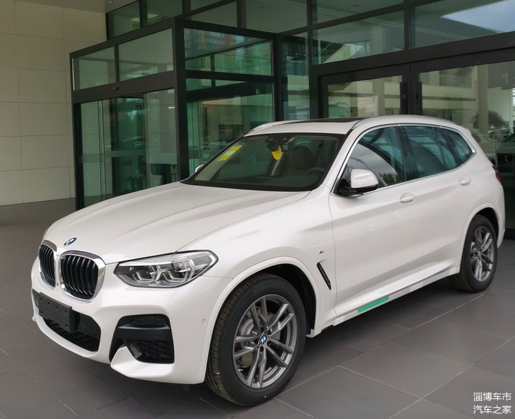 实拍:2021款宝马x3,外观内饰太"燃",开回家倍有面!