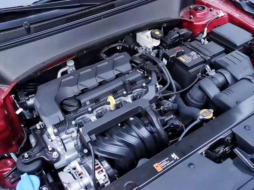 5l自吸发动机,最大马力115匹,最大扭矩144n·m,与之匹配的是ivt智能无