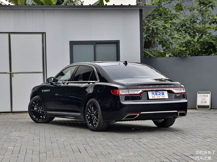 2020款林肯大陆,外观典雅大气,辨识度极高