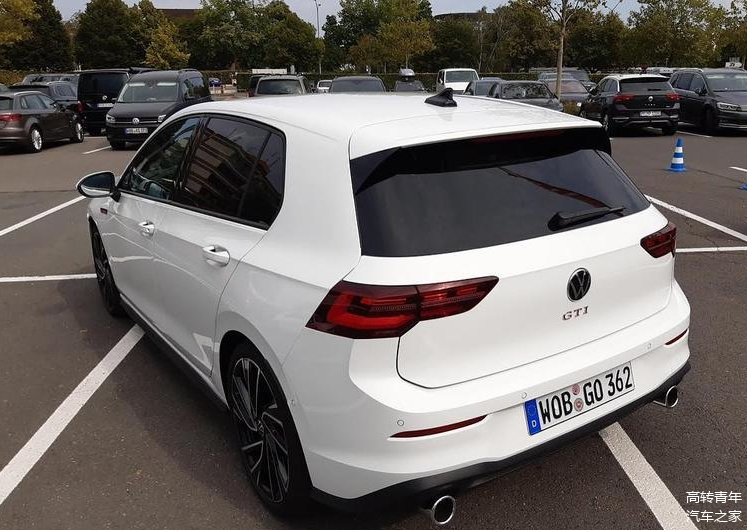 全新高尔夫gti海外实车!外观运动感十足!