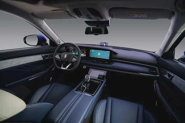 售价高达19.19万元！奔腾T99机长版到底值不值？