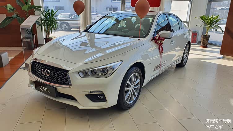 实拍英菲尼迪q50l低配不到21万为何销量平平