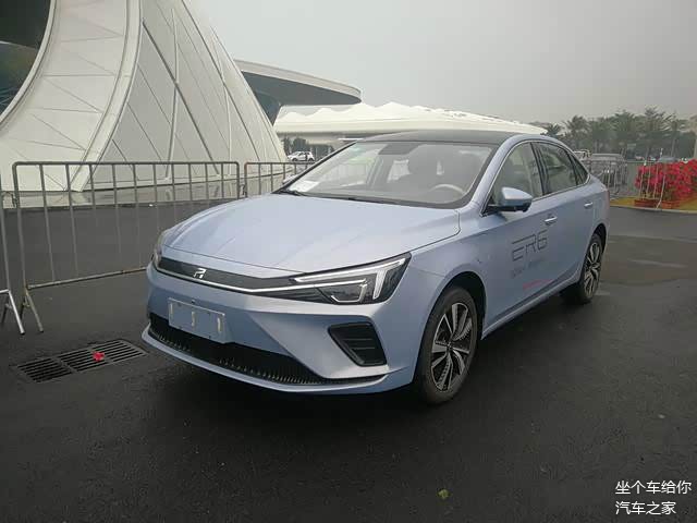 nedc续航620公里 上汽r汽车 er6亮相海口车展