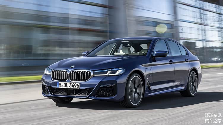 2021款宝马540i试驾评测,金鱼眼大灯没了,双肾连一起了