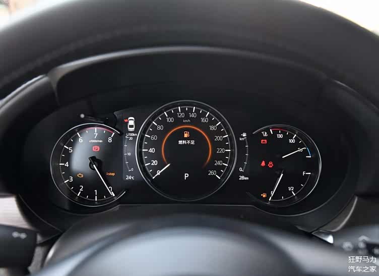 5英寸升级为7英寸,同时增加了hud抬头显示,不过对于马自达的粉丝来说