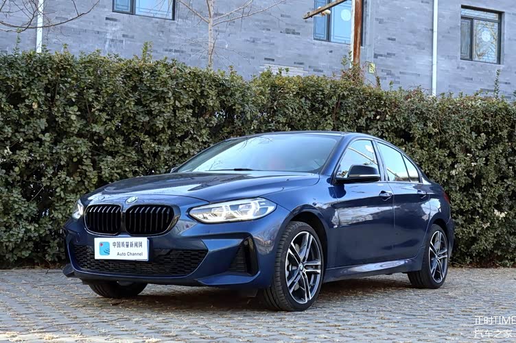 酣畅淋漓的操控感试驾宝马1系125im运动曜夜版