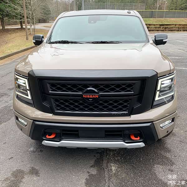 日产titan实车,最主要的竞争对手为丰田坦途以及福特f150等车型,动力