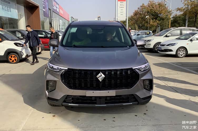 新宝骏rs7虽未上市但早有新车到店高配车卖到了1798万