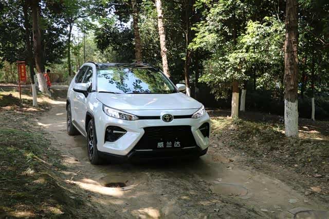文武兼备 传承高级 试驾丰田威兰达2.0L/2.5双擎版