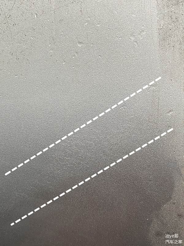 有打磨钣金痕迹,切割的走位纹路    丨通过设备检查