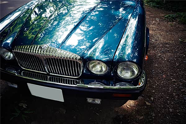 钢铁艺术品 1993年的戴姆勒 double six!