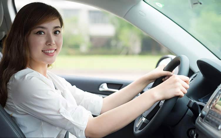 女性开车反应慢、技术差?快来补习这些必备知