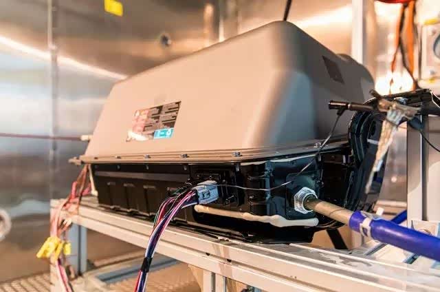 汽车跨国巨头的电动化高考:给 2035 年的一封信