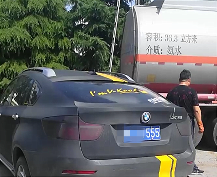 65万宝马X6现河南,全车磨砂黑,7.4秒破百,挂