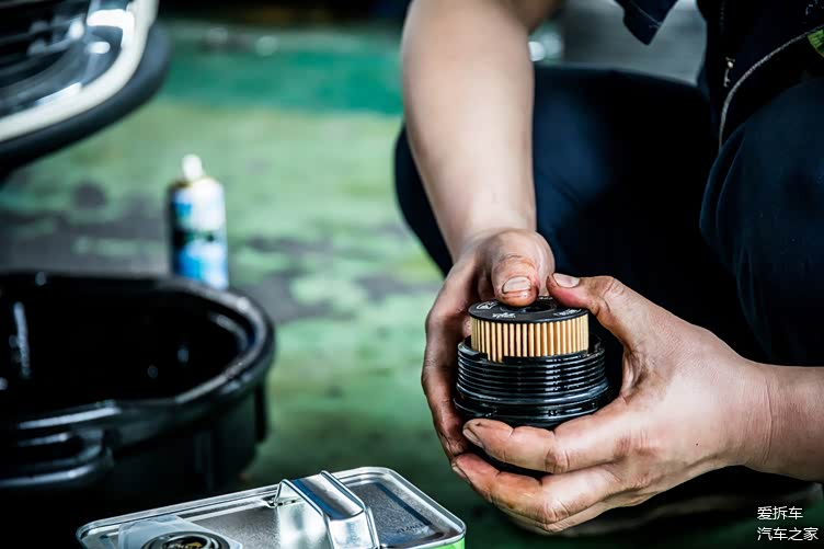 专注赛场的英国机油品牌,用在民用车身上同样