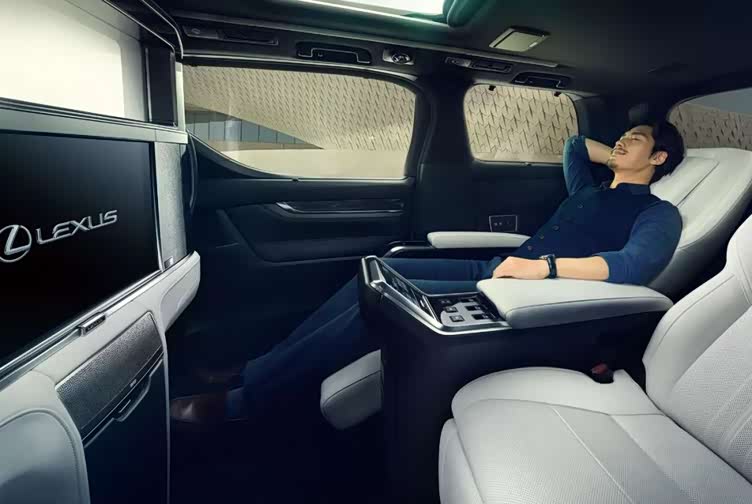 没有对手的雷克萨斯lm,会定个什么价?