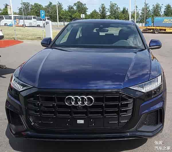 全新奥迪q8海外实车街拍,蓝色的车身涂装_车家号_发现车生活_汽车之家