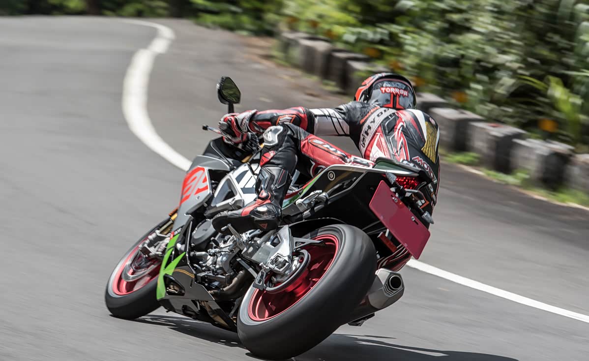 全新大贸阿普利亚rsv4rf