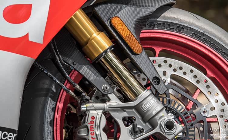 43mm��OHLINS Nixǰ�棬�������Ĳ�����ǰ�����൱��Ĳ��졣
